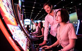 Bandar Poker live dealer dealing cards on salam88 login Bandar Poker live dealer dealing cards on salam88 login